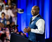 Centrist Democrats Push Back Against Democratic Socialists in Party Fight