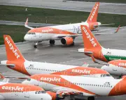 EasyJet slams 'opportunistic' £3bn takeover bid by US firm