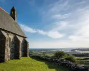 Exploring Wales' North-West Coast by Train and on Foot: A Spectacular Journey