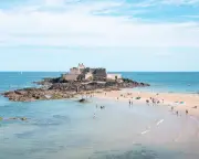 Family Road Trip from Bilbao to Saint-Malo: A Memorable Driving Holiday