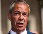 Farage's 'White Lives Matter' Remarks Risk Outflanking by Far Right