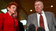 Hanson defends Farley after Indigenous flags call, says he's 'one flag'