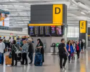 Heathrow forecasts drop in passengers and profits due to Iran conflict