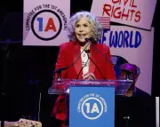 Hollywood Stars Unite Against Trump at First Amendment Benefit Concert