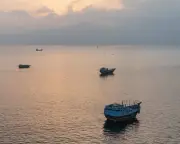 Iran's Strait of Hormuz Threat: US and Allies Prepare for Talks