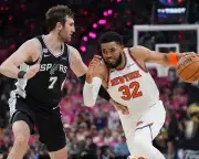 Knicks Extend Playoff Streak to 12 with Game 1 Win Over Spurs