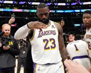 LeBron James Reportedly Leaving Lakers, Could Join Curry at Warriors