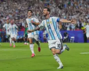 Messi Hat-Trick Powers Argentina Past Algeria in World Cup Opener
