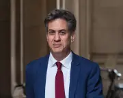 Miliband: UK Must Stick to Net Zero for Jobs and Growth