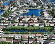 Record Number of Young US Adults Live With Parents Due to High Housing Costs