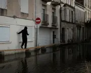 Rising Temperatures May Increase Flood Risk Through River Whiplash