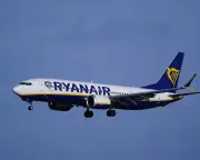 Ryanair adopts free family seating policy after watchdog probe