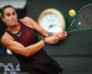 Sabalenka Stunned by Shnaider in French Open Quarterfinal Collapse