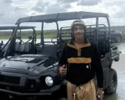 Shuttle Driver Hailed as Hero for Rescuing Tourists from Rip Current