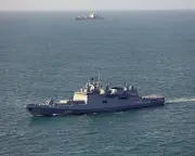 Starmer Condemns Russian Warship Warning Shots in Channel Incident