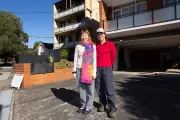 Sydney Flat with Broken Shower Nears $1M Despite Cooling Market