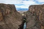 Texas Border Wall Construction Threatens Big Bend National Park Ecosystem