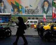 US-Iran Peace Deal Stalls as Trump and Tehran Exchange Conflicting Claims