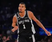 Victor Wembanyama Booed by Knicks Fans, Egg Thrown During Game