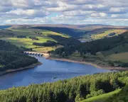Wild Camping Adventure in Peak District: Family Fun and Community Spirit