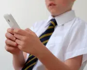Young People See School Smartphone Ban as Punitive, Report Finds
