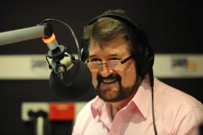 Derryn Hinch, Broadcaster and Former Senator, Dies at 82