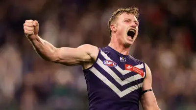 Fremantle Dockers Bounce Back with Thrilling Win Over Sydney Swans