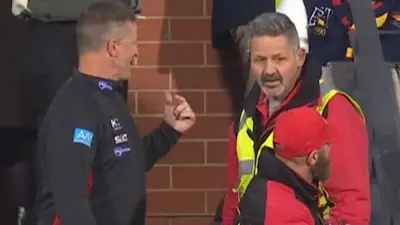 Gold Coast Suns coach Damien Hardwick calls fans 'peanuts' after clash
