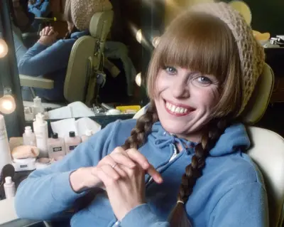Louise Lasser, Star of 'Mary Hartman, Mary Hartman', Dies at 87
