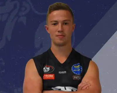 Melbourne Teacher Dies After Head Injury in Aussie Rules Game
