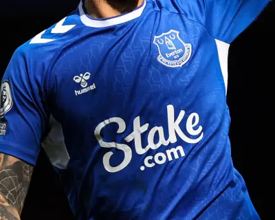 UK Unlicensed Casinos Target Football Sponsorship Despite Crackdown