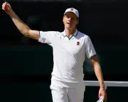 Jannik Sinner Edges Jan-Lennard Struff in Five Sets at Wimbledon 2026