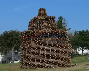 Man Dies After Fall from Eleventh Night Bonfire in East Belfast