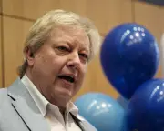 Richard White Resigns as Wisetech Chair Amid Police Probe