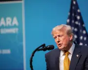Trump to ask US supreme court to reconsider birthright citizenship ruling