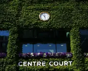 Wimbledon Day 6: De Minaur Wins First Set, Swiatek and Williams Sisters in Action